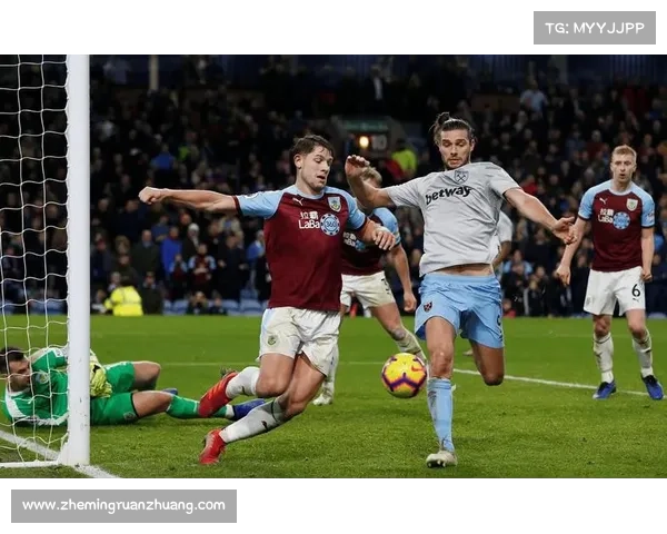 法尔范在沙尔克04的最佳位置解析及战术作用分析