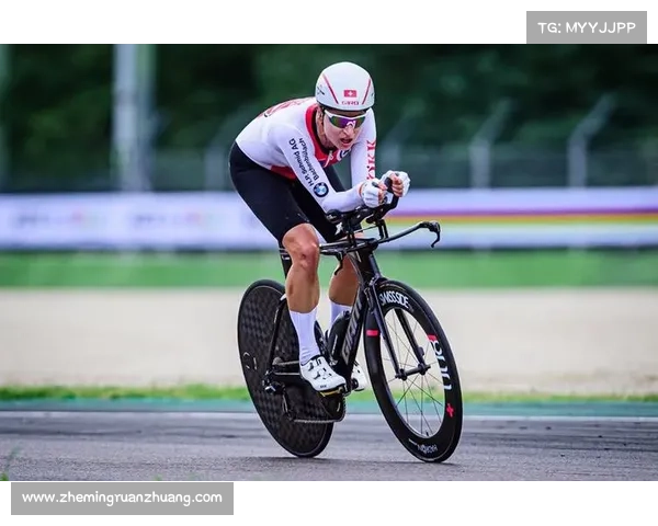 安娜·范德布雷根：女子环法自行车赛二连冠