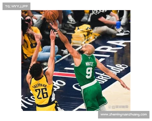 布朗凭借出色的攻守兼备展现23分11篮板8助攻完美数据成就赛场风采