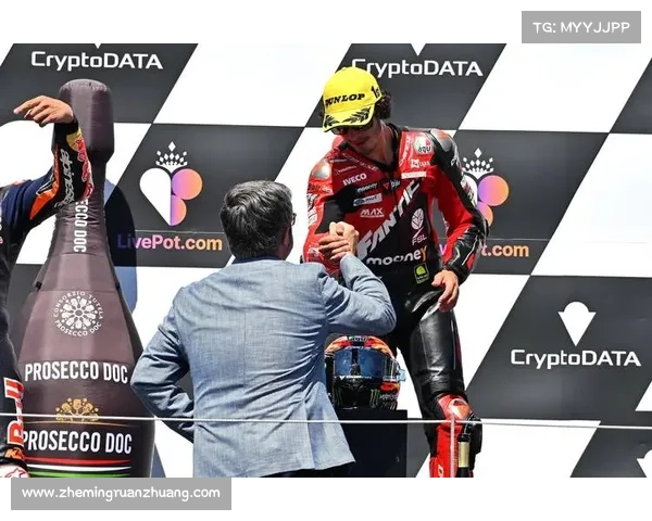 意大利车手在摩托GP赛事中展现辉煌技艺成功夺冠再次为国家争光